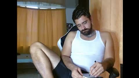 aronmiller online show from November 19, 9:47 pm