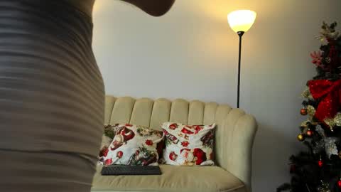   online show from December 13, 10:05 pm