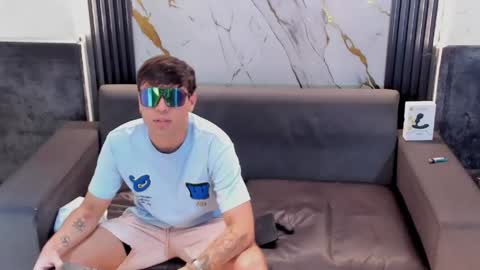 Aroon   online show from April 23, 5:01 am