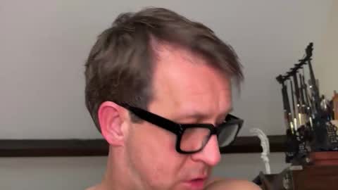 artisterotic online show from March 31, 2:41 pm