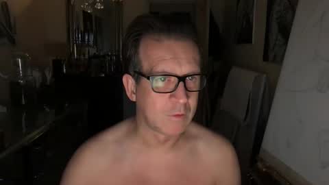 artisterotic online show from January 7, 8:15 am