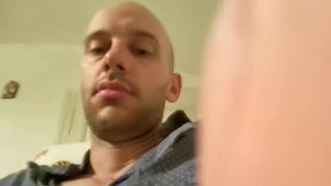 Snapshot of artur833 chatting on September 19, 8:52 pm artur833 online show from September 19, 8:52 pm