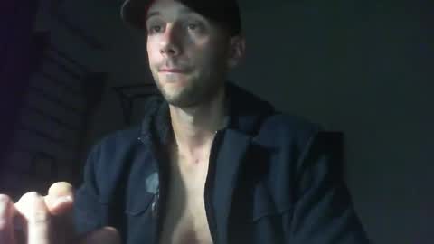 Snapshot of artur833 chatting on October 3, 8:36 pm artur833 online show from October 3, 8:36 pm