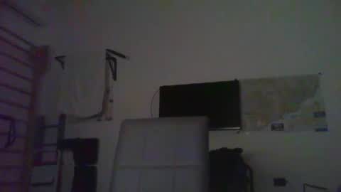 Snapshot of artur833 chatting on October 31, 10:13 pm artur833 online show from October 31, 10:13 pm