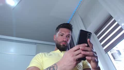 AryanAian1 online show from November 4, 10:27 am