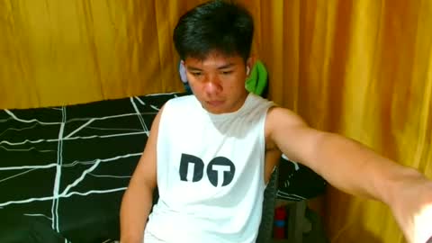 asianjay_hunks online show from March 10, 11:33 pm