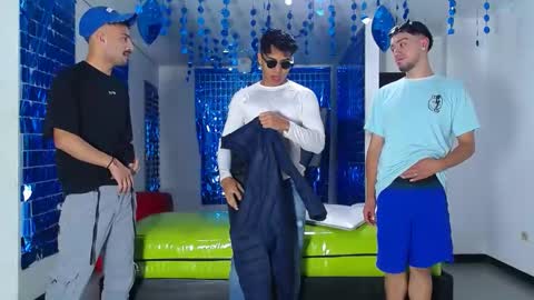 THOMAS AND DAMIAND online show from February 24, 12:09 am