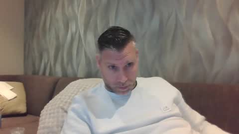 Snapshot of assmani28 chatting on February 28, 1:14 pm Assmani28 online show from February 28, 1:14 pm