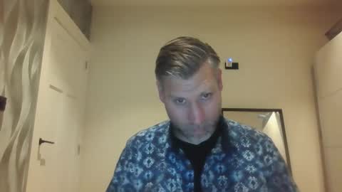 Snapshot of assmani28 chatting on December 3, 9:23 pm Assmani28 online show from December 3, 9:23 pm