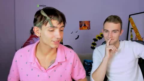 astren online show from October 23, 1:03 pm