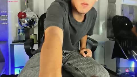 austinreeds online show from March 22, 4:12 pm