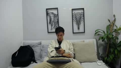 austinreeds online show from November 24, 12:28 pm