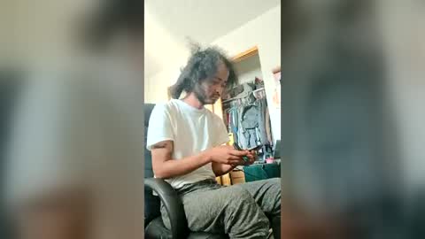 auzeleven online show from July 14, 1:50 pm
