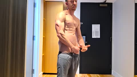 averageandsum online show from November 29, 8:44 pm