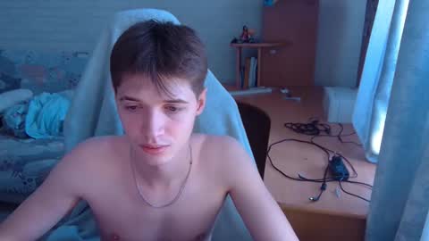 axel_0ne online show from March 5, 8:54 am