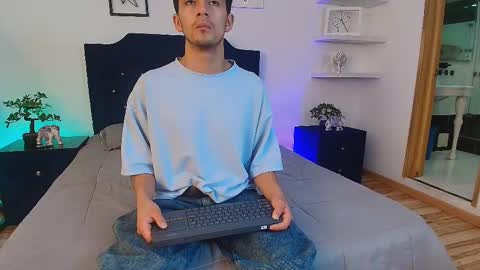 axel_draven online show from October 20, 11:25 am