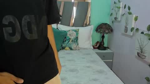 A X E L  online show from June 29, 4:07 pm