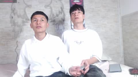 axel_milo_and_kairo online show from December 3, 3:23 am