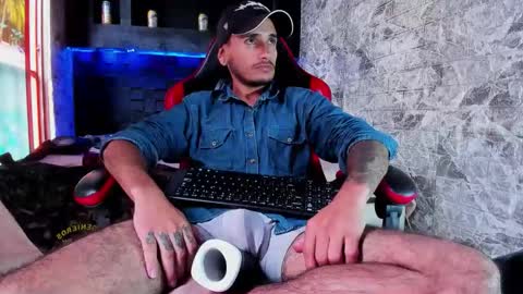 Axell Cross2 online show from April 2, 1:41 pm