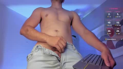 Axel Thompsom online show from January 14, 2:00 pm