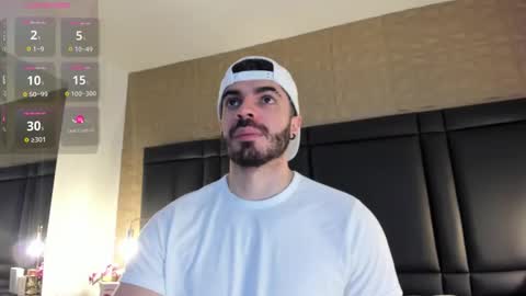 Axel Thompsom online show from November 4, 11:55 am