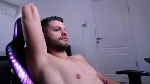 Snapshot of aydanblake chatting on October 21, 8:50 am Aydan Blake online show from October 21, 8:50 am