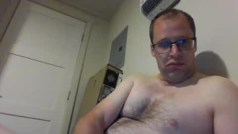 Snapshot of b21lundeen chatting on October 16, 9:28 am your-personal-weener online show from October 16, 9:28 am