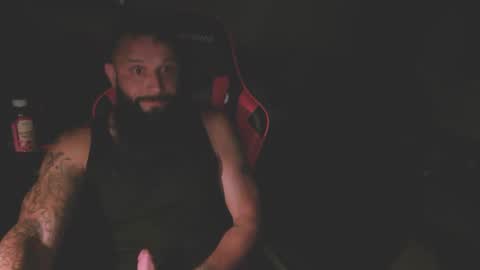 Snapshot of b713htx chatting on October 14, 7:04 am Miguel online show from October 14, 7:04 am