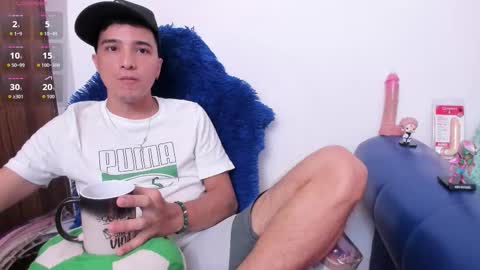 bad_boy_21_ online show from March 16, 11:41 pm