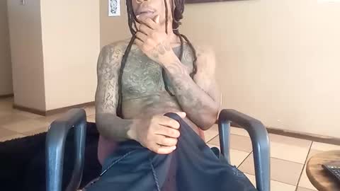 Snapshot of bad_dawgg chatting on October 22, 6:06 am rastafaria online show from October 22, 6:06 am