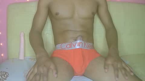 badaddo910342 online show from January 13, 11:47 am