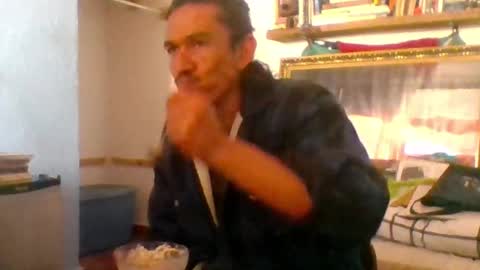 Mexican livin Off the Wall online show from December 22, 5:10 pm