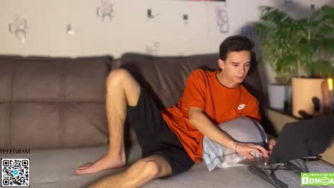 Fansly  Barney  and Kevin T  online show from November 10, 5:01 am