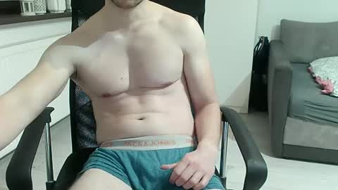 Snapshot of bart_1987 chatting on January 18, 7:58 pm bart_1987 online show from January 18, 7:58 pm