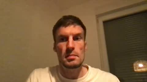 Snapshot of basst23 chatting on October 18, 11:20 pm basst23 online show from October 18, 11:20 pm