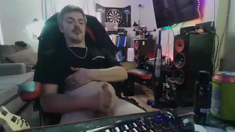 baterboy8687 online show from October 30, 10:16 am