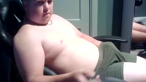 Snapshot of bawly13 chatting on October 7, 6:50 am ray online show from October 7, 6:50 am