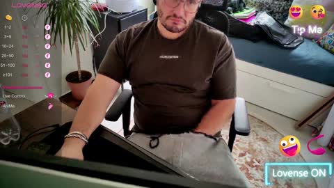 Snapshot of bbking1980 chatting on December 2, 2:17 pm CallMeDaddy online show from December 2, 2:17 pm