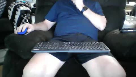 Snapshot of beachguy38 chatting on November 1, 1:59 pm beachguy38 online show from November 1, 1:59 pm