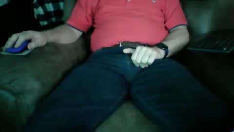 Snapshot of beachguy38 chatting on December 5, 9:17 pm beachguy38 online show from December 5, 9:17 pm