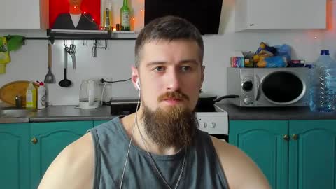 Snapshot of bearded_legend chatting on January 4, 8:37 pm Zeus online show from January 4, 8:37 pm