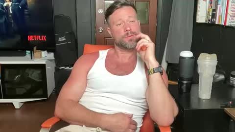 BEAUX MATTHEWS online show from February 5, 1:56 am