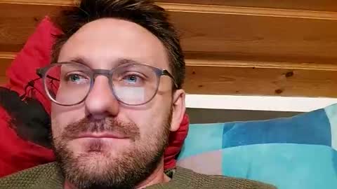 Snapshot of ben00189 chatting on October 3, 9:53 pm ben00189 online show from October 3, 9:53 pm