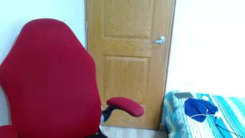 Snapshot of benjamin_isaac chatting on September 25, 12:26 pm benjamin_isaac online show from September 25, 12:26 pm