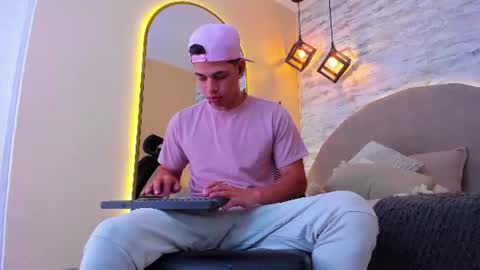 BENJAMIN online show from July 31, 2:55 am