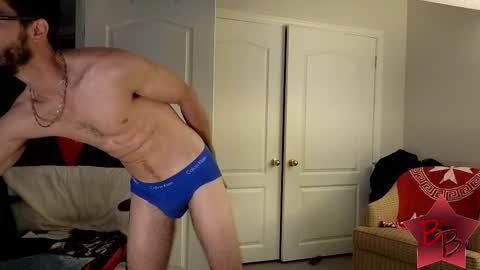 Snapshot of benny_boy95 chatting on September 17, 12:28 pm benny_boy95 online show from September 17, 12:28 pm