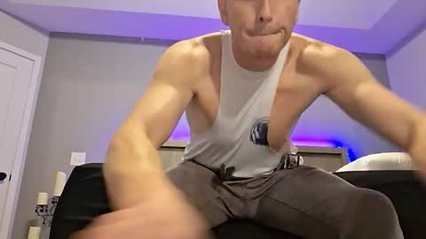 BennyC online show from November 25, 8:55 pm