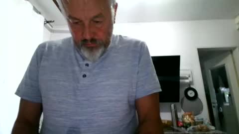 Martin online show from May 27, 4:09 am