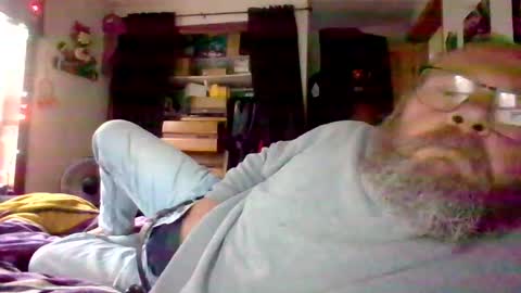 bergeeric1970 online show from May 19, 10:49 pm