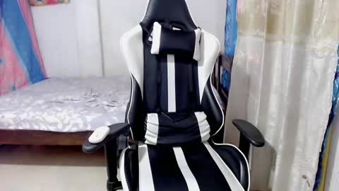 Bergon77 online show from February 18, 7:10 pm